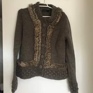 Brown cardigan with hairy details