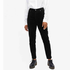  - Säljer mina Manchester från monki för att dom inte kommer till användning längre. Super sköna!!  Köpare står för frakt💓