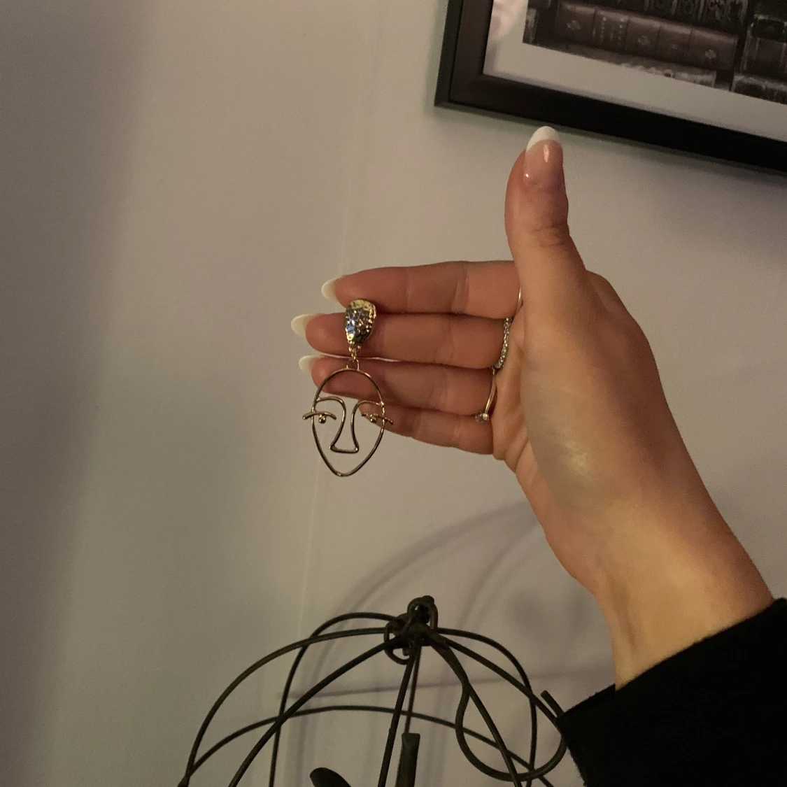 SNYGGA GULDIGA ÖRHÄNGEN - 90