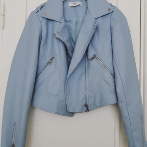 Läderjacka - Jackan är ny och oanvänd. 