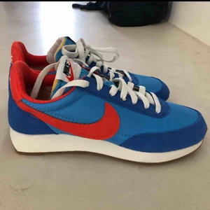  - Helt nya och helt oanvända retro Nike skor.