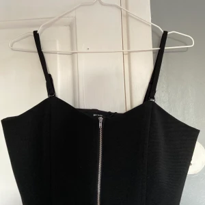 Snygg festtopp - Aldrig använd, snygg festtopp