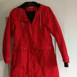 Jacka  - Har använt bara några gånger denna fina jacka str. 38,pris 250