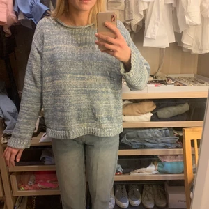 Tröja från Acne studios - Stickad tröja från Acne kan inte se storlek men sitter oversized på mig som är S-M. Säljer då den inte kommer till användning. Pris 300 exlusive frakt.