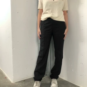 Svarta kostymbyxor  - Stilrena och sköna