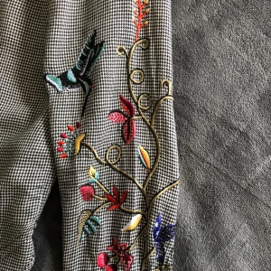 Ny skjorta - Fin skjorta(ny)🎈 •Aldrig använd, bara upptvättad •Storlek 34(passar Xs/S) •Pris: 35 kr   🚭Djurfritt och rökfritt hem 📍Kan mötes upp i Mölnlycke 📦Kan skickas mot fraktkostnad(44 kr)