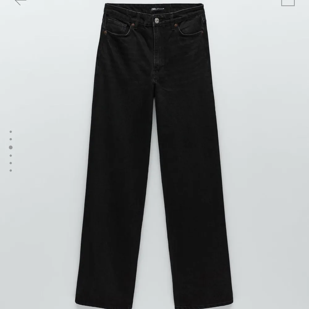 Ny pris är 399kr och säljer dom för 300kr. Köparen står för frakt. Jeans & Byxor.