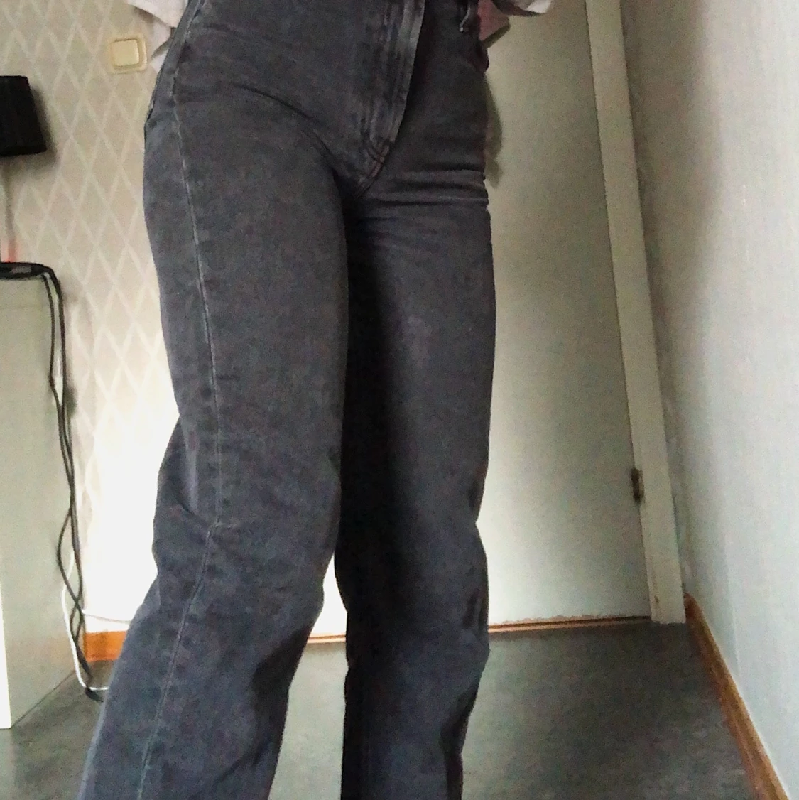 Gråa raka jeans  - 90