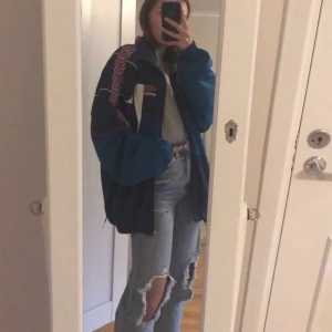 Vindjacka - Intressekoll på min vindjacka från Umbro. Storlek Large. Fint skick