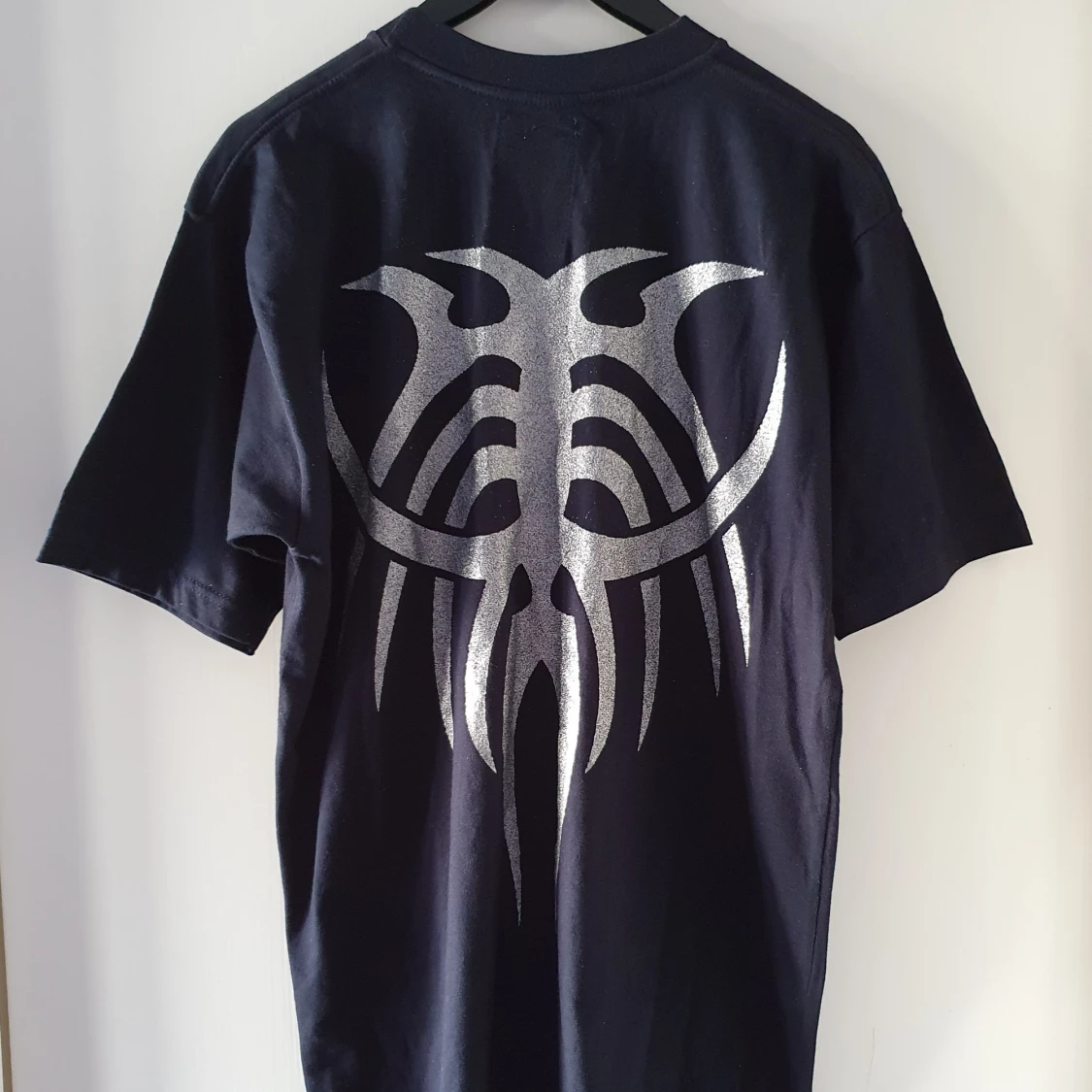 Vintage t-shirt med tribaler - 91