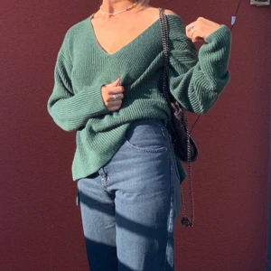 Grön stickad tröja - Säljer denna jätte fina stickade tröjan från h&m, 100kr plus frakt 63kr 💚💚
