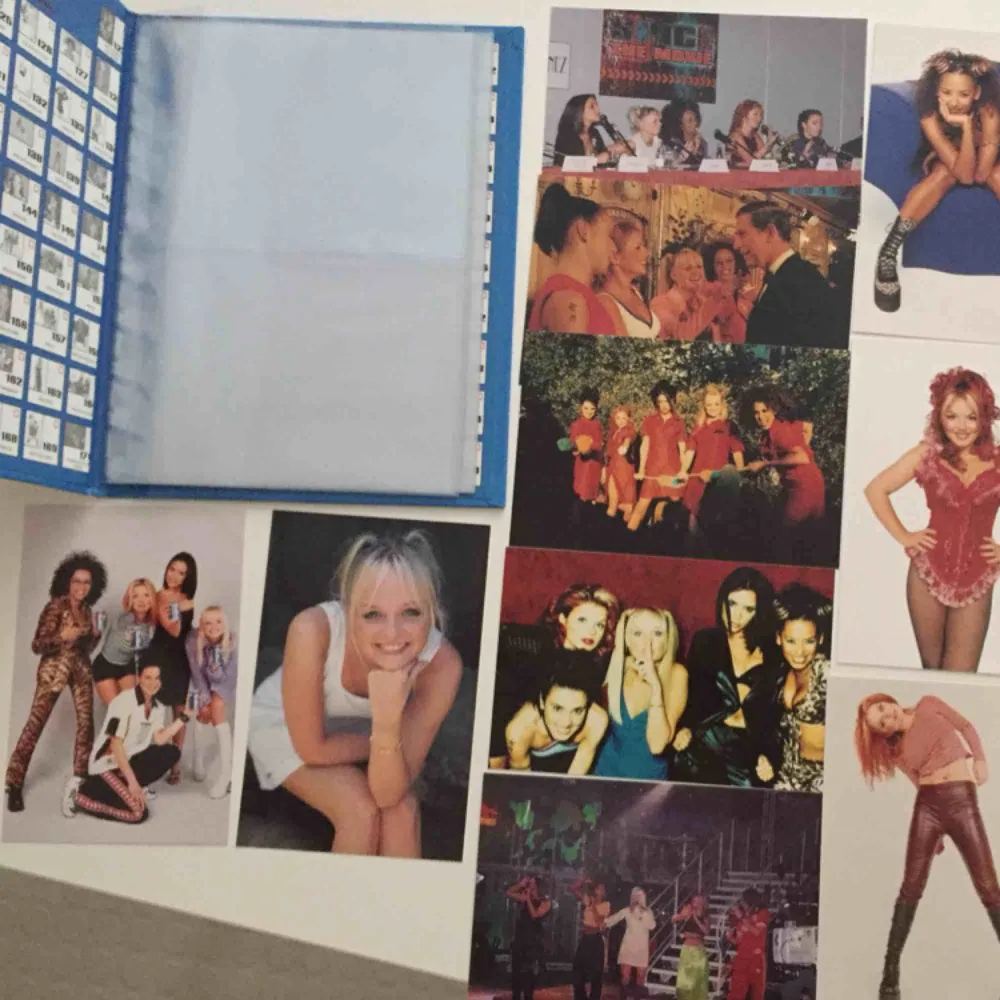 Nostalgi! Äkta Spice Girls bilder från 90-talet, samt ett samlaralbum som man kan sätta in bilderna i. Säljer endast alla tillsammans ✨frakt 65 kr ✨. Accessoarer.