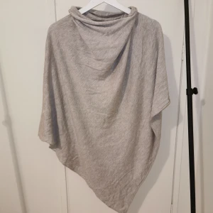 Cubus kofta/sjal - Provad 1 gång av mig. Alltså nyskick från Cubus. 