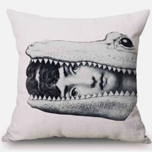  - NYTT & PlOMBERAT DESIGN TRYCKT KUDDFODRAL MÅTT/45X45.Detaljer:dragkedja:material:bomull med polyester.(ej fordring ingår det är Ett kuddfodral  BJUDER PÅ PORTOT.* Snabb leveranstid 1-3Vardagar 