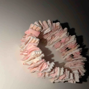  - Ett jättefint snäckarmband från Grekland, köpt för ett år sen men aldrig använt!