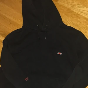 Hov1 kärleksbrev hoodie - Äkta Hov1 merch, bra skick. Ordinarie pris 600