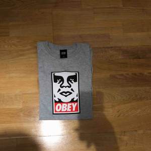 Obey t shirt condition 7/10