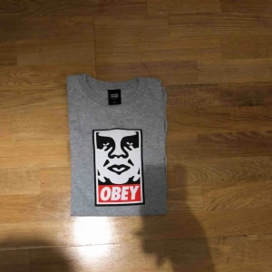  - Obey t shirt condition 7/10