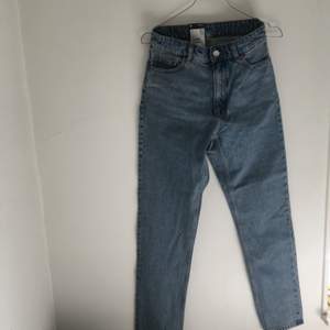 Helt nya jeans från Monki i W26 Finns i Helsingborg eller fraktar :)