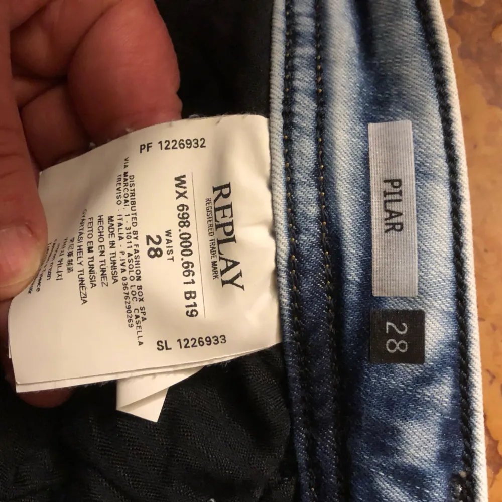 Äkta Replay jeans aldrig använda bara provade.  Lite stretch i tyget waist 28 lengh 30. Jeans & Byxor.