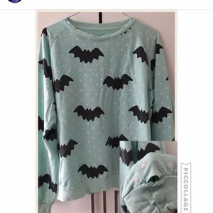  - Super söt tröja från märket Hello Cavities. Har ägts av en annan säljare innan, och har ett hål vid slutet av ärmen (som man kan se på bilden) Är dock enkelt att fixa. (Priset kan diskuteras)