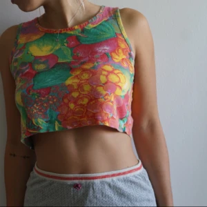  - Linne köpt på vintage-butik i Rom. Köparen står för frakt🌟