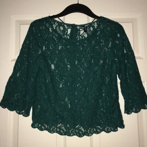  - Oanvänd topp i spets. Inköpt på HM. Fri frakt!🌿