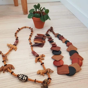  - Unique 🐒wood accesories Everything for 70kr ! 🍒