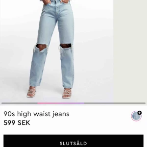  - Ett par superfina och fräscha jeans från Gina! De är endast provade en gång då byxorna inte riktigt passade mig💕💕 Köparen står för frakt! 