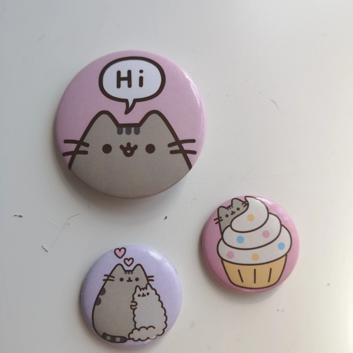 Gulliga Pusheen pins