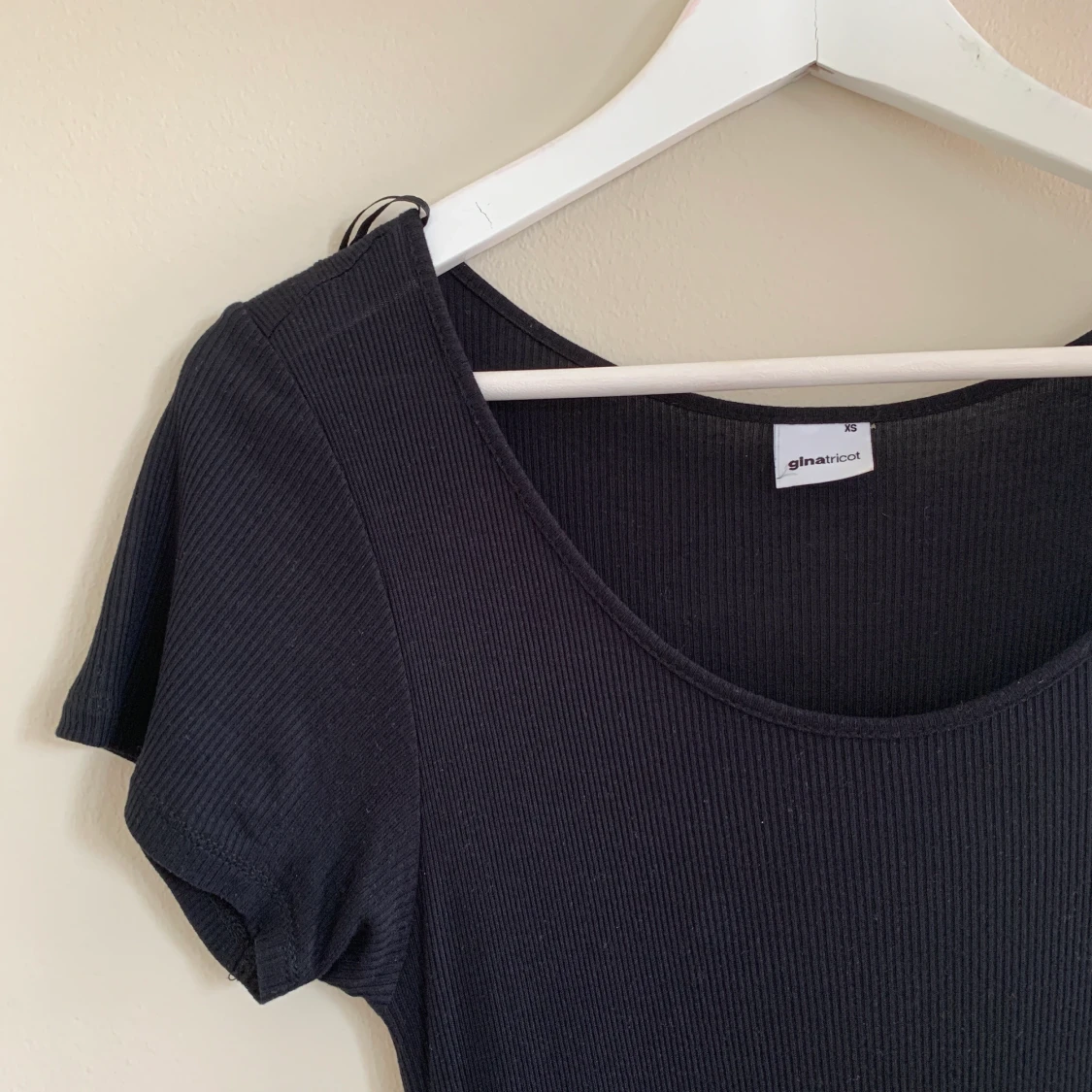 Svart långklänning med slits - 91