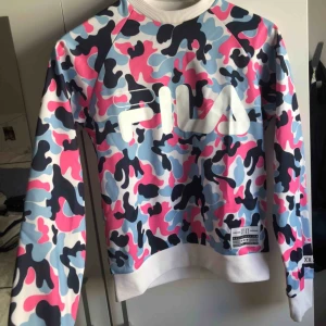  - Coolaste tröjan från Fila som tyvärr är för liten för mig nu :( 