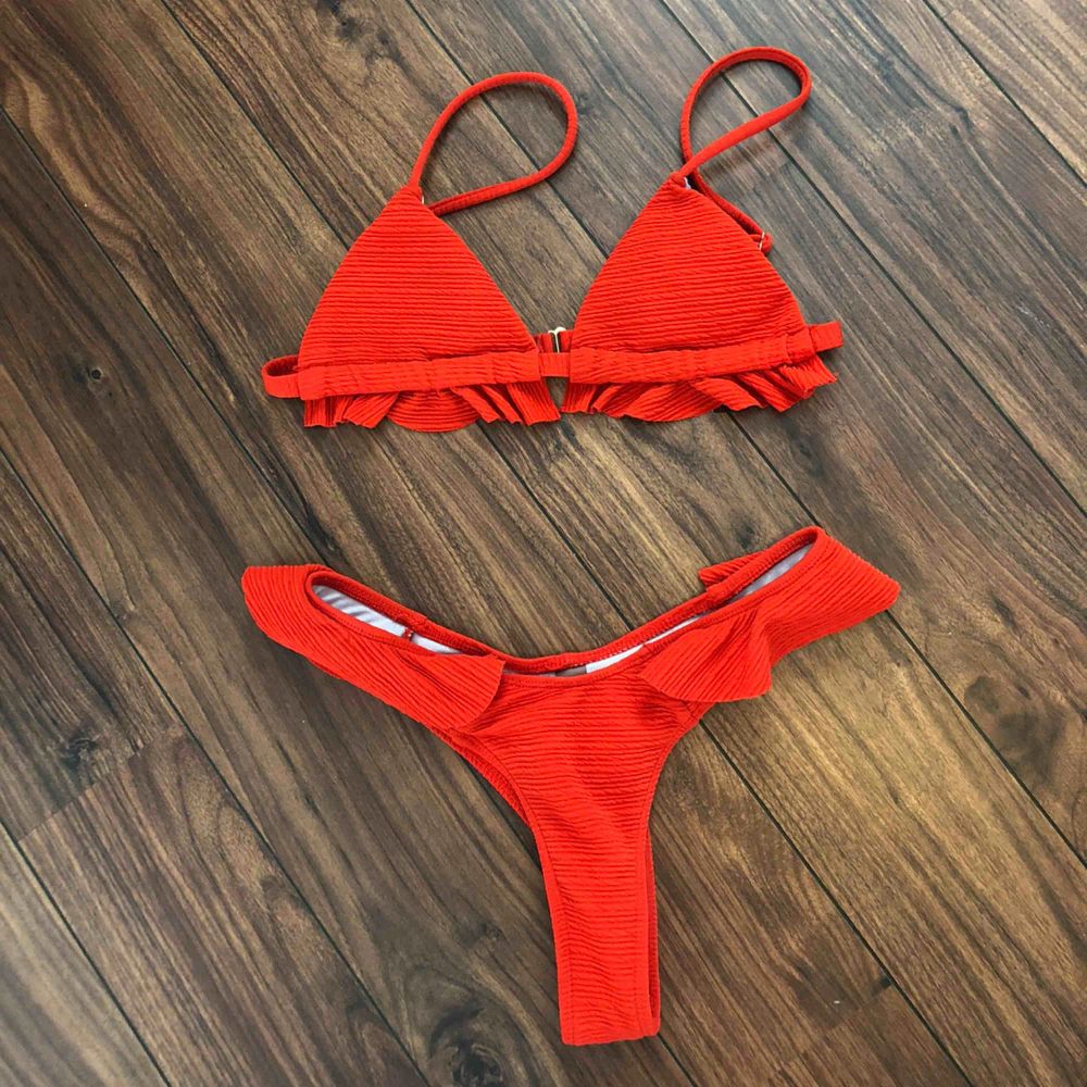 En röd bikini beställd från Shein, helt oanvänd. 🌼 60:- frakt . Övrigt.