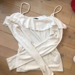  - Tröja från gina😍slutsåld,  nypris:199