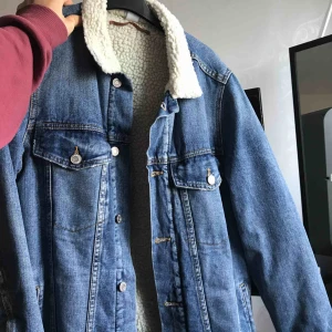  - Säljer min fina denim jacka ! Super varm och skön ! Oanvänd !!! 🌸💞🎀😍