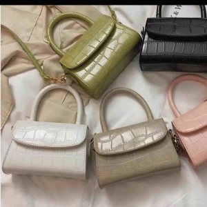  - Jag säljer min byanastasia väska då jag har en liknande!! HUUUUUR snygg som helst till sommaren med en biker jacket eller en kjol🤩  Väskan kom aldrig till användning då som sagt jag har en liknande💕 ❌11 intresserade❌