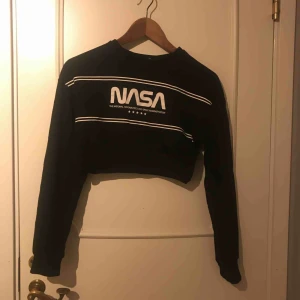  - Kroppad sweater liknande tröja 