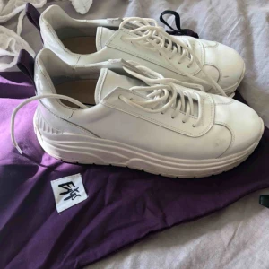  - Snygga eytysxhm storlek 39. Använda 3 gånger. 