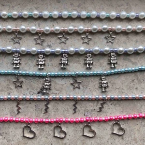  - Nu finns nya halsband ute på min instagram @jwlrybya 🤩 för att köpa något/några av dessa eller fler är det bara att kontakta mig på instagram dm 💕🥰