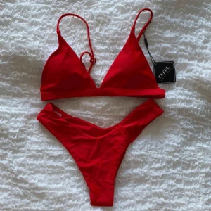  - Helt oanvänd bikini från Zaful i storlek M men passar mer S. Fri frakt