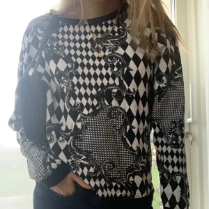 Såå cool sweater 🖤 - 🖤🖤