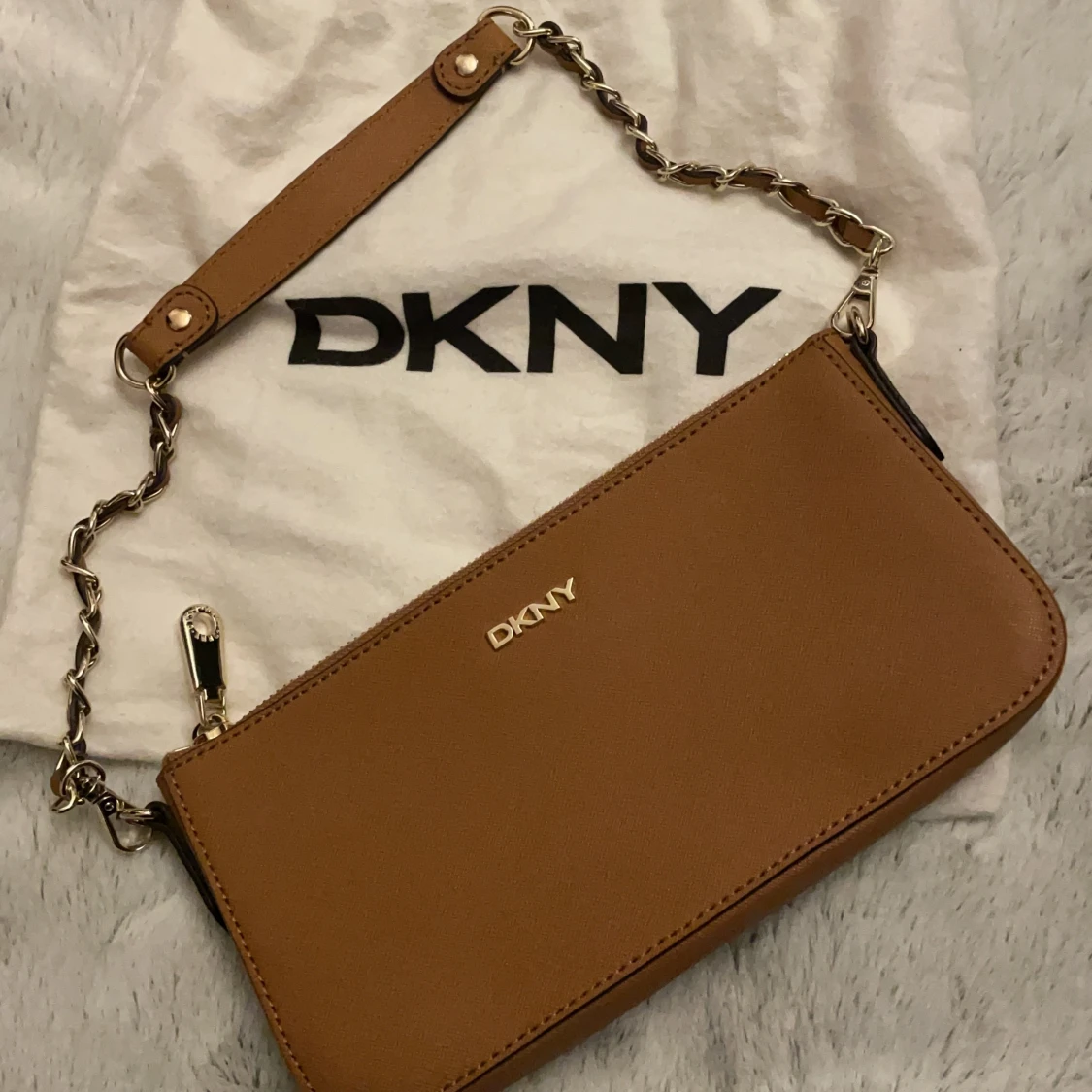 DKNY