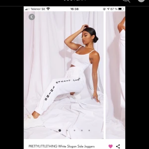 Joggers  - Säljer dessa trendiga byxor från PLT!😍 skit fina, säljer pga. Att jag köpte två storlekar för att se vilken som skulle passa. Helt nya! Bara provat 1 gång. Buda i kommentarerna💓