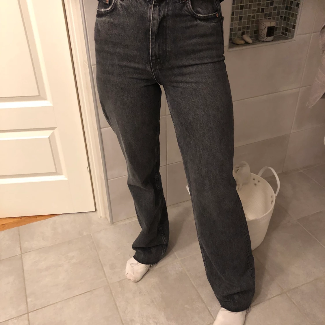 Gråa Zara Jeans - 90