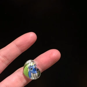 Ring - Liten söt ring med Lilo på sig! Mått: 15mm (diameter)