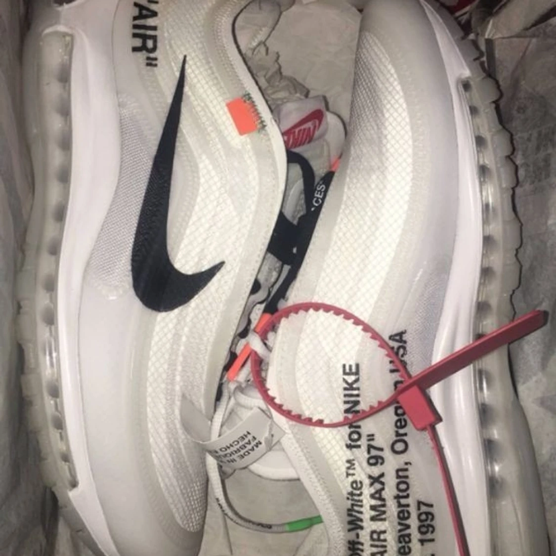 Nike X  off-white skor strl 40