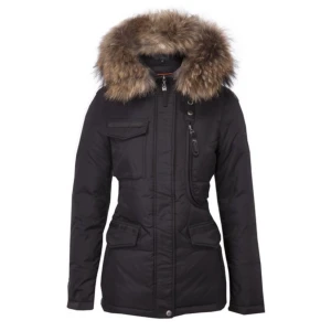 Hollies livigno - Säljer min Hollies jacka i modellen livigno som jag köpte förra året för 4500kr, sparsam använd väldigt fint skick. För mer bilder/info skriv gärna till mig! 