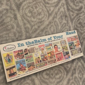 The Balm - Typ inget använt, bara legat i sminklådan💄 utgångsdatumet gick ut ca 2-3 månader sen men det är lika fint för det.