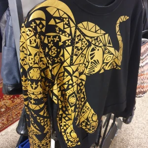 Tröja - Ny adrig användade. I bra skick passar xxs- m. Passar till båda kön. 