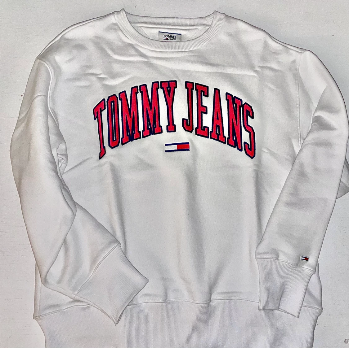 Tommy Jeans Sweatshirt in size L